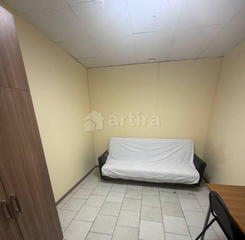 Комната, 11 м2, 2/4 эт. Москва - изображение 1