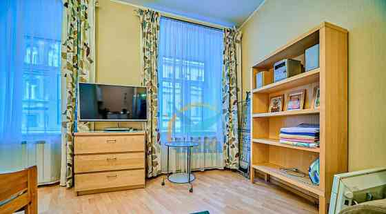 Студия, 40 м2, 1/4 эт. Санкт-Петербург