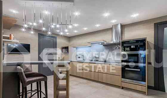 3-комн. квартира, 218.1 м2, 6/8 эт. Москва