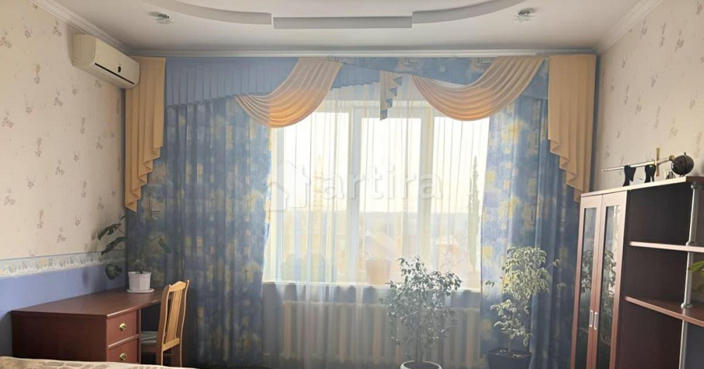 Комната, 425 м2, 2/3 эт. Ростов-на-Дону - изображение 1