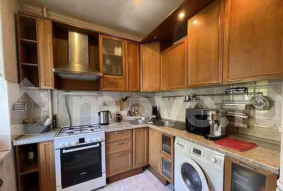 4-комн. квартира, 77 м2, 3/6 эт. Москва