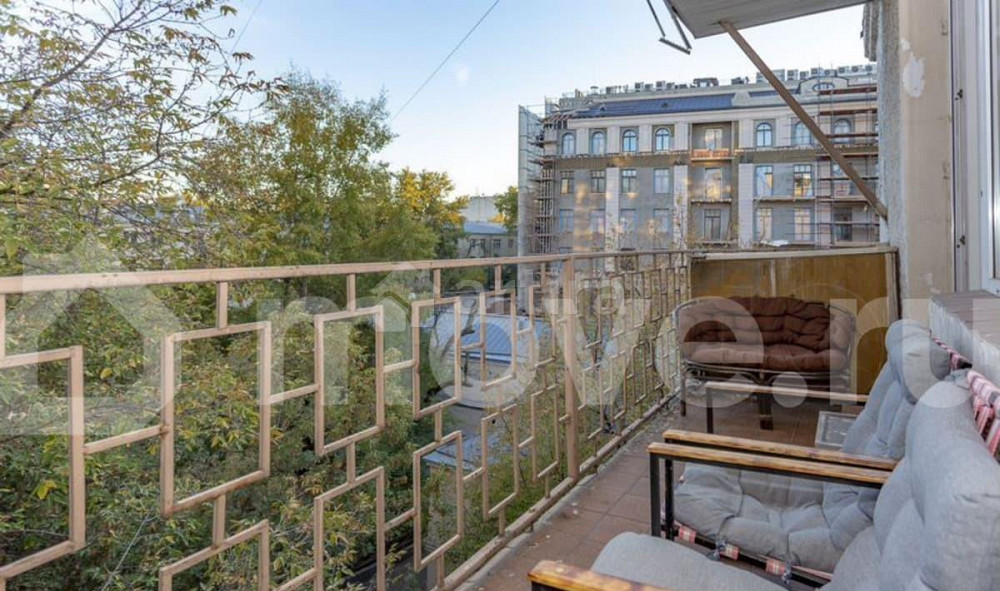 Квартира, 246 м2, 3/6 эт. Москва - изображение 1