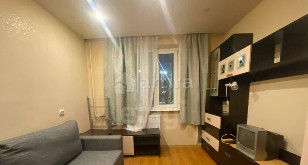 Комната, 13 м2, 1/9 эт. Санкт-Петербург - изображение 1