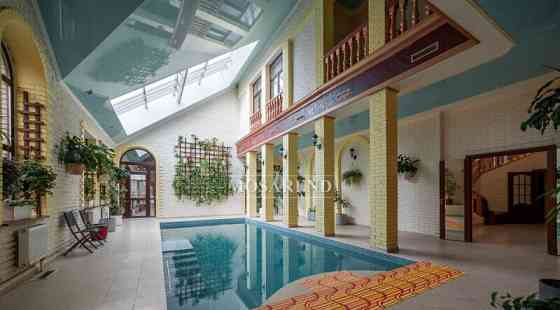 Дом, 1000 м2 Москва