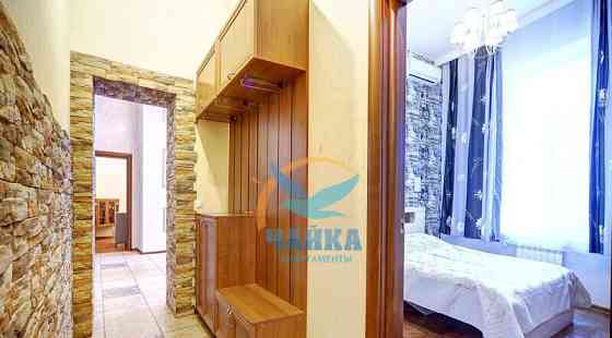 2-комн. квартира, 65 м2, 2/4 эт. Санкт-Петербург