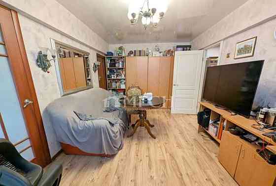 3-комн. квартира, 54 м2, 1/5 эт. Москва