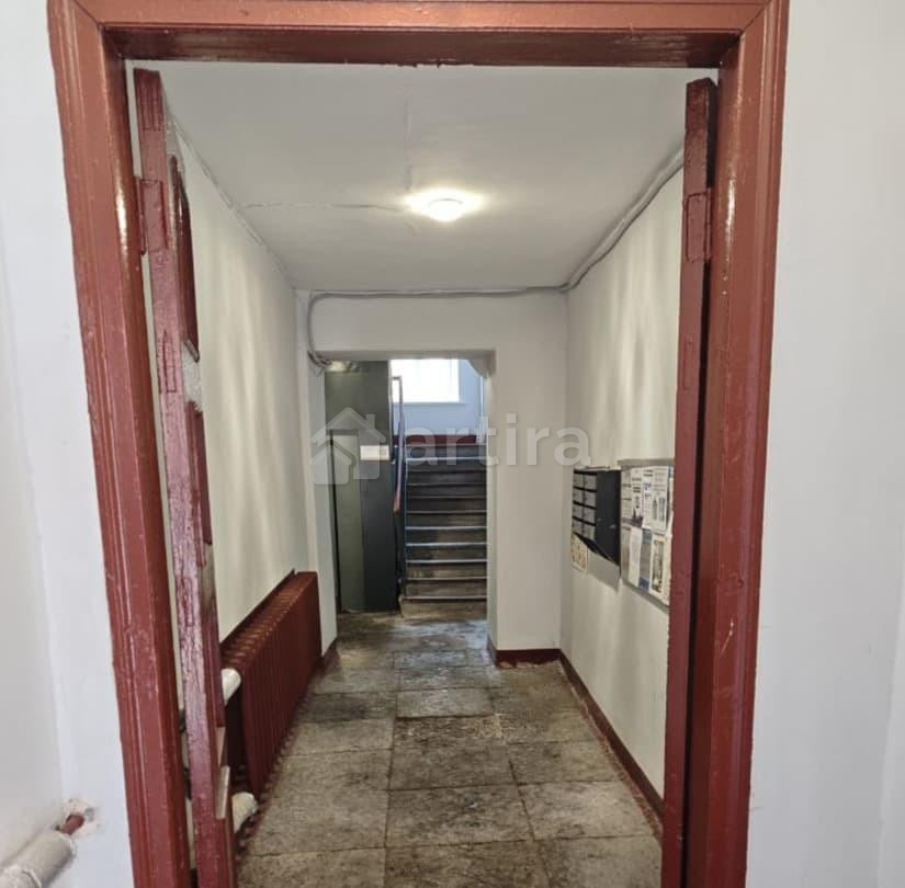 Комната, 28 м2, 5/5 эт. Санкт-Петербург - изображение 1