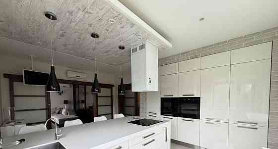 Дом, 300 м2, 16 соток, 2 эт. Санкт-Петербург