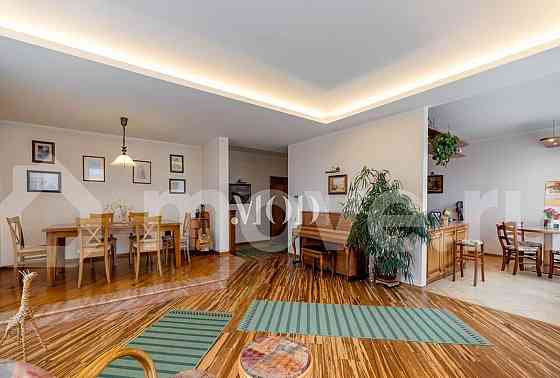 4-комн. квартира, 245.9 м2, 8/8 эт. Москва