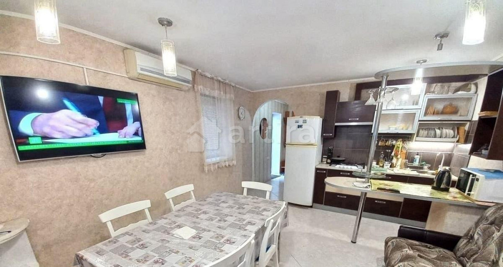 Дом, 65 м2, 4 сотки, 1 эт. Евпатория - изображение 1