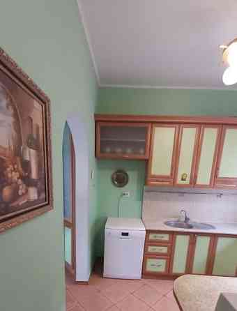 Дом, 240.6 м2, 2 сотки, 3 эт. Алупка