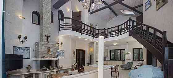 Дом, 724.5 м2, 2 га, 3 эт. Солнечногорск