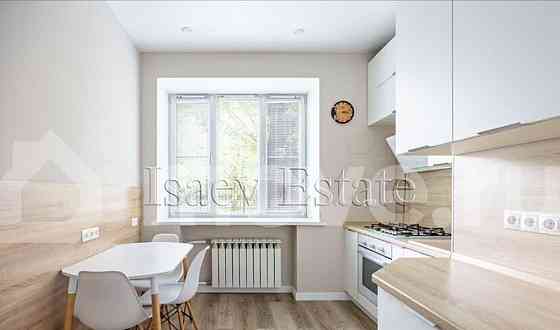 5-комн. квартира, 80 м2, 1/5 эт. Москва