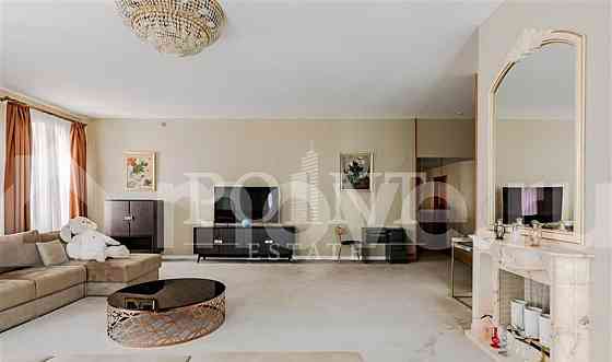 5-комн. квартира, 303 м2, 3/5 эт. Москва