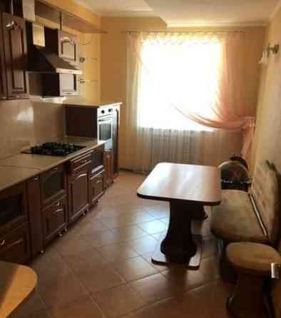 2-комн. квартира, 56 м2, 2/8 эт. Москва