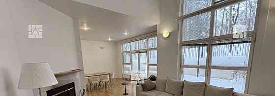 Коттедж, 215 м2, 2 сотки, 2 эт. Москва