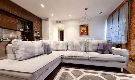 4-комн. квартира, 116 м2, 2/4 эт. Москва