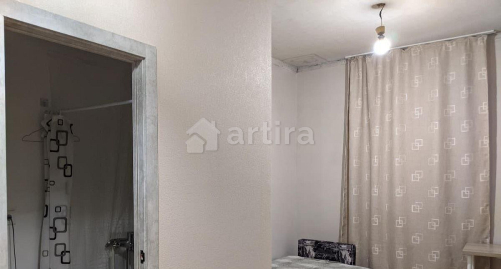 Комната, 18 м2, 1/5 эт. Ижевск - изображение 1