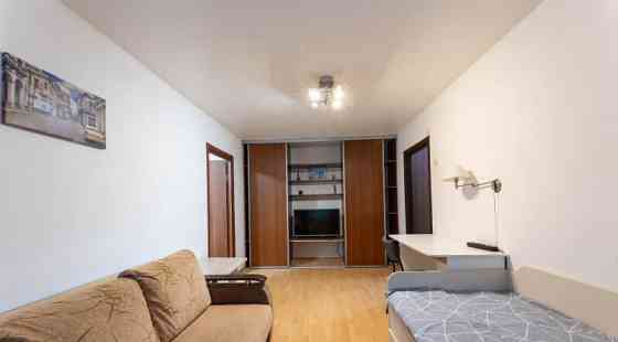 3-комн. квартира, 70 м2, 1/5 эт. Москва