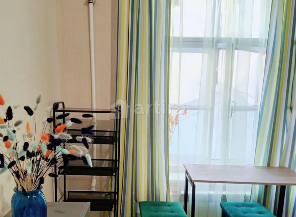 Комната, 80 м2, 3/4 эт. Санкт-Петербург - изображение 2