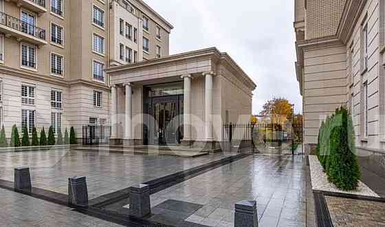 4-комн. квартира, 173.2 м2, 2/7 эт. Москва