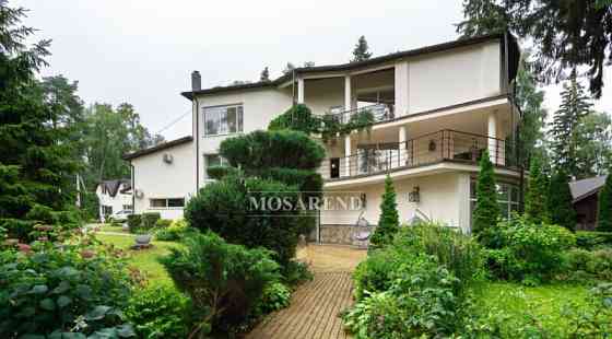 Коттедж, 1000 м2 Троицк