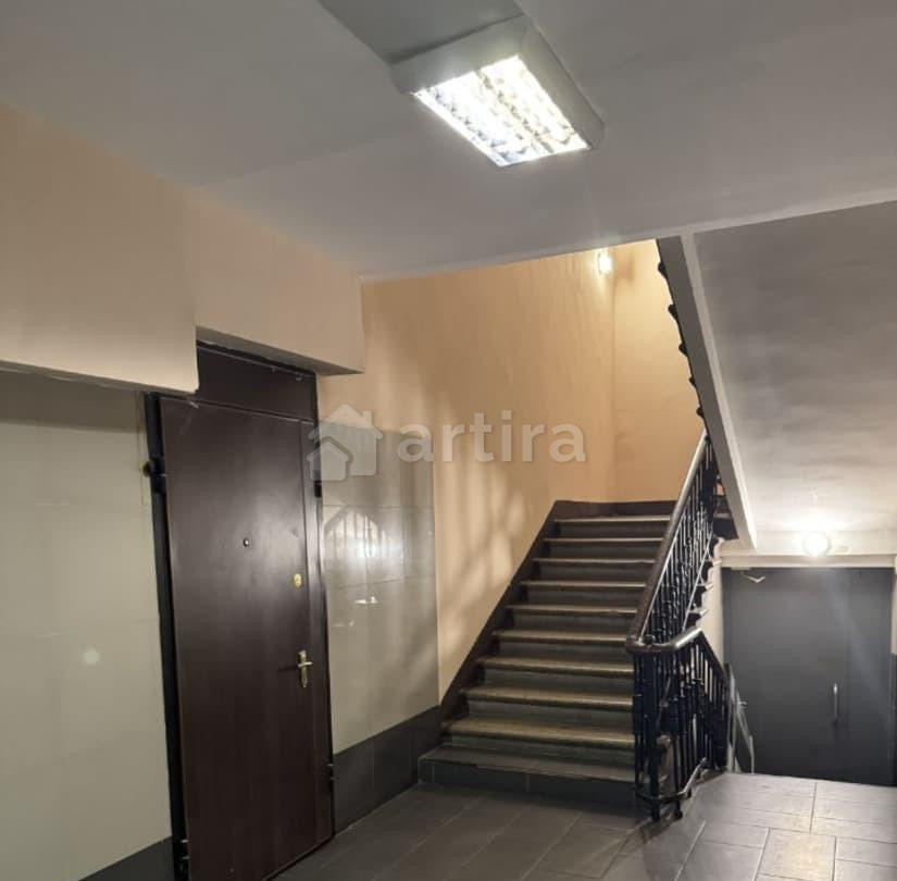 Комната, 12.9 м2, 1/8 эт. Москва - изображение 1