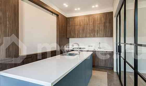 5-комн. квартира, 210.5 м2, 5/5 эт. Москва