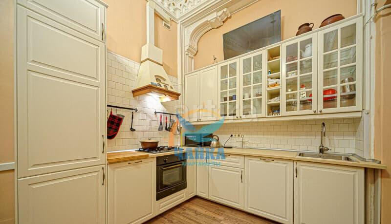 3-комн. квартира, 110 м2, 3/5 эт. Санкт-Петербург - изображение 1