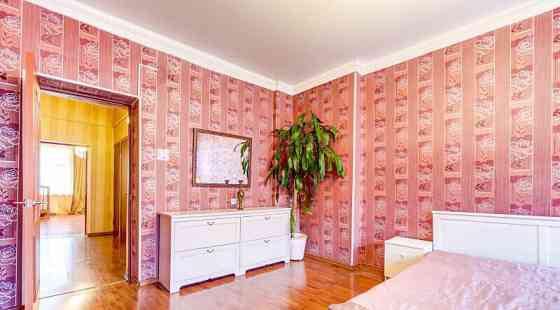 2-комн. квартира, 65 м2, 3/3 эт. Санкт-Петербург