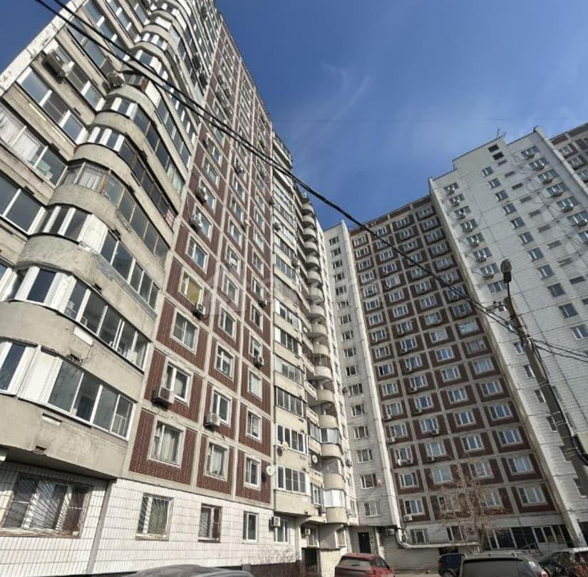 Комната, 14.2 м2, 15/17 эт. Москва - изображение 1