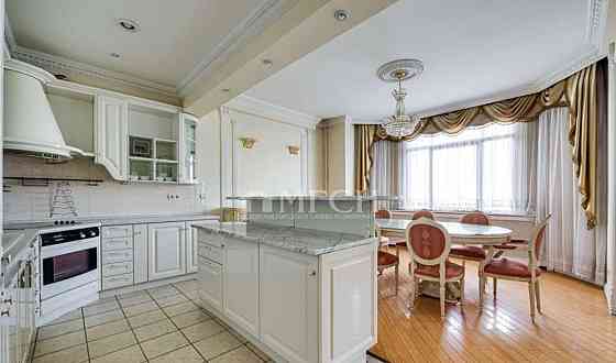 3-комн. квартира, 149.2 м2, 5/9 эт. Москва