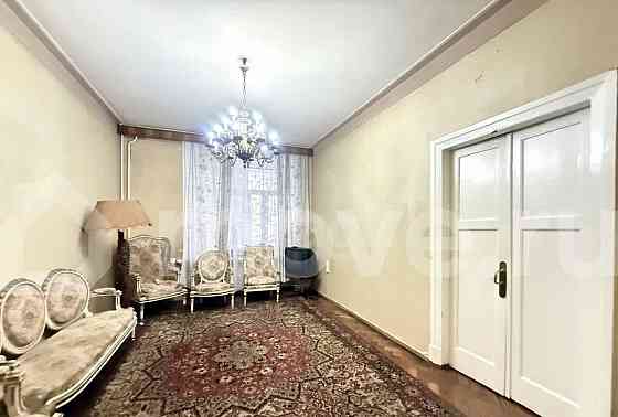 3-комн. квартира, 77.6 м2, 2/5 эт. Москва