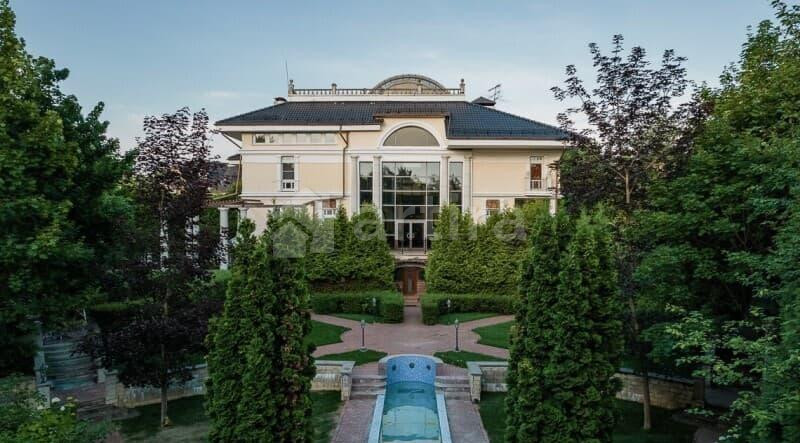 Коттедж, 1300 м2 Москва - изображение 1