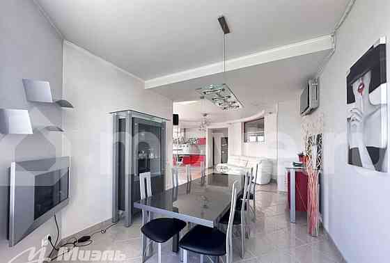 3-комн. квартира, 145 м2, 20/25 эт. Москва