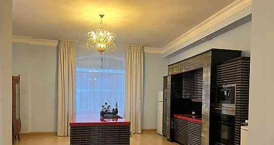 Коттедж, 700 м2, 1.2 га, 3 эт. Солнечногорск