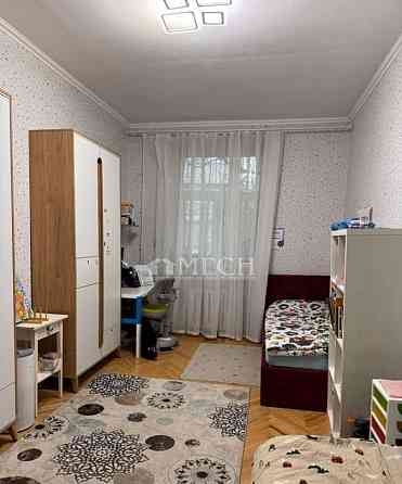 3-комн. квартира, 72 м2, 2/5 эт. Москва