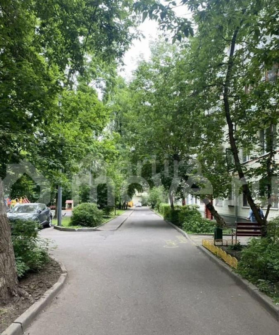 Комната, 19 м2, 1/6 эт. Москва - изображение 1