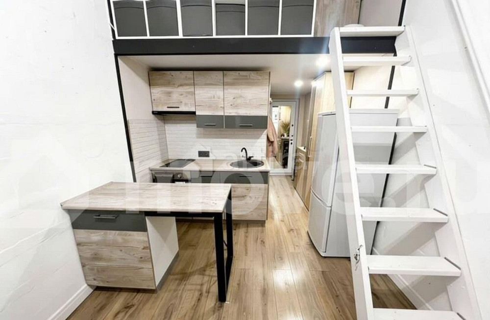 Студия, 30 м2, 4/4 эт. Москва - изображение 1