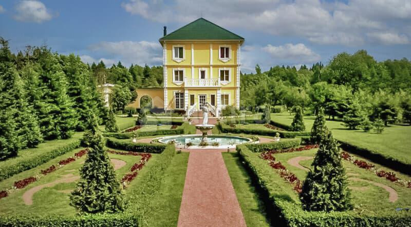 Коттедж, 240 м2 Гатчина - изображение 1