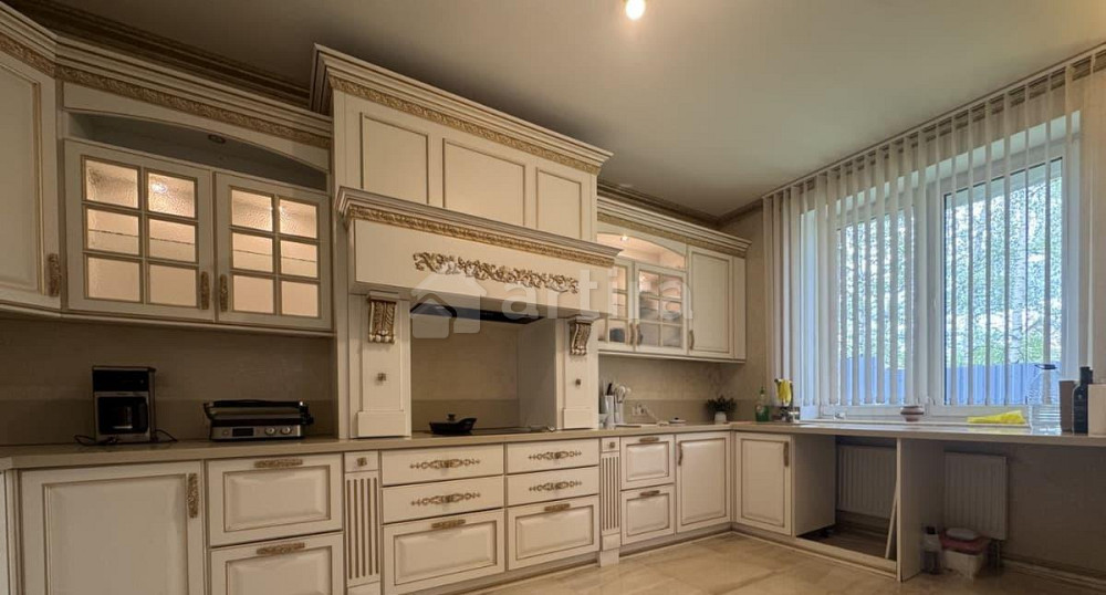 Коттедж, 271 м2, 10 соток, 3 эт. Солнечногорск - изображение 1