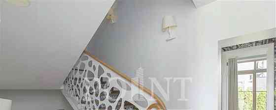 Таунхаус, 300 м2, 3 сотки, 3 эт. Истра