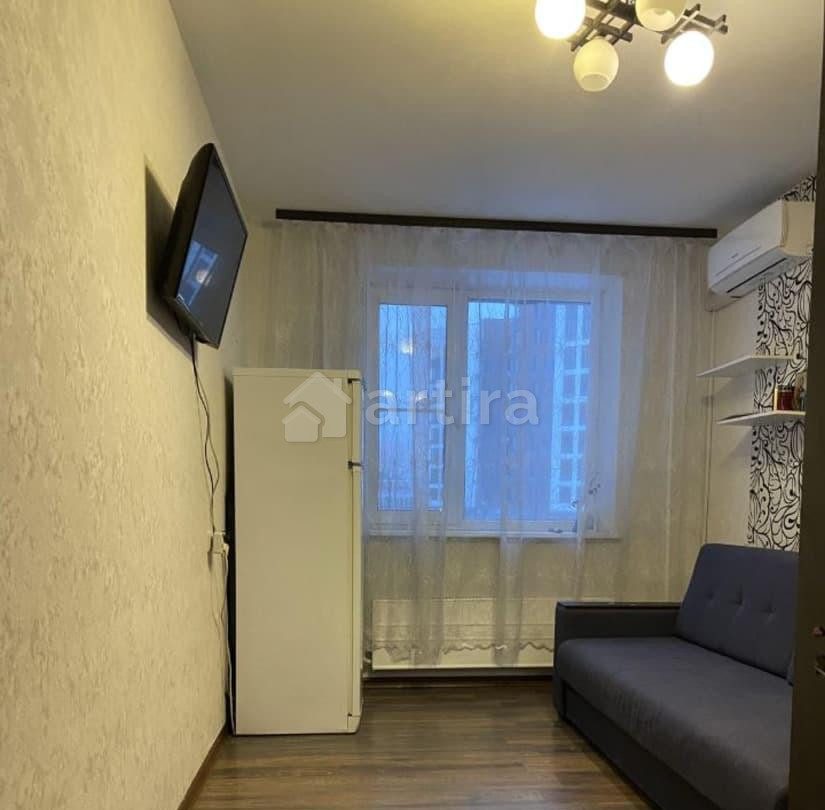 Комната, 14 м2, 1/7 эт. Москва - изображение 1