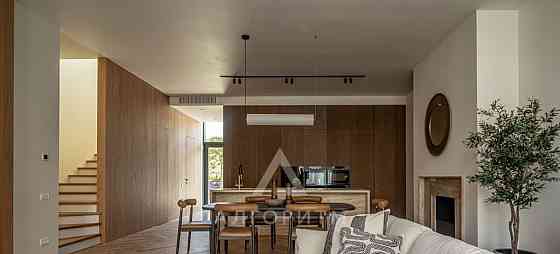 Таунхаус, 300 м2, 3 сотки, 3 эт. Истра