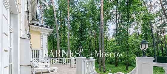 Дом, 1265 м2, 0.7 га, 3 эт. Москва