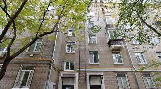2-комн. квартира, 57 м2, 3/5 эт. Москва