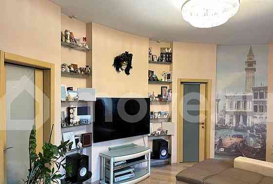 4-комн. квартира, 139 м2, 2/4 эт. Москва