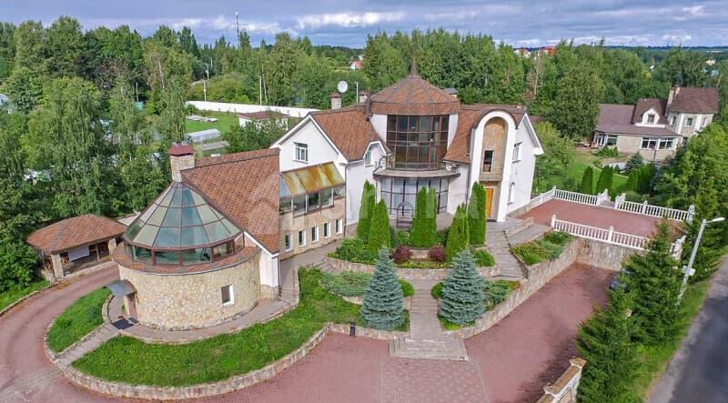 Коттедж, 770 м2 Санкт-Петербург - изображение 1