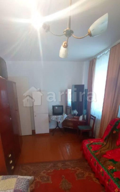 Комната, 70 м2, 1/5 эт. Иркутск - изображение 1