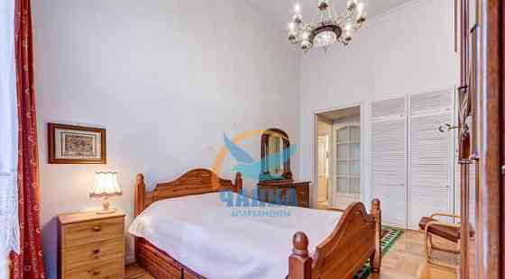 4-комн. квартира, 140 м2, 2/6 эт. Санкт-Петербург